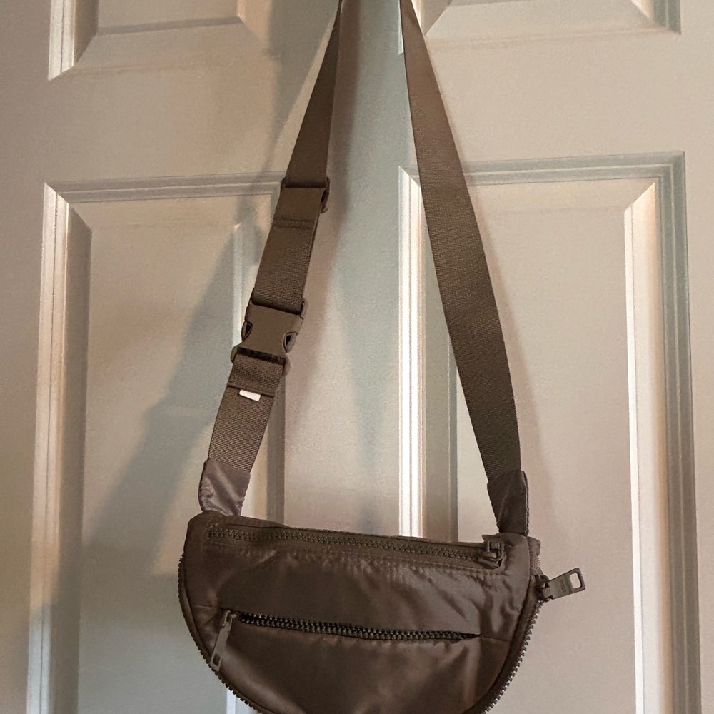 Stylish Beige waist or sling Bag